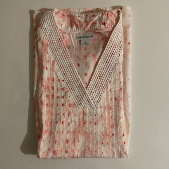 Liz Claiborne sleeveless Size Medium blouse net lace around neck 100% cotton. - Picture 9 of 11